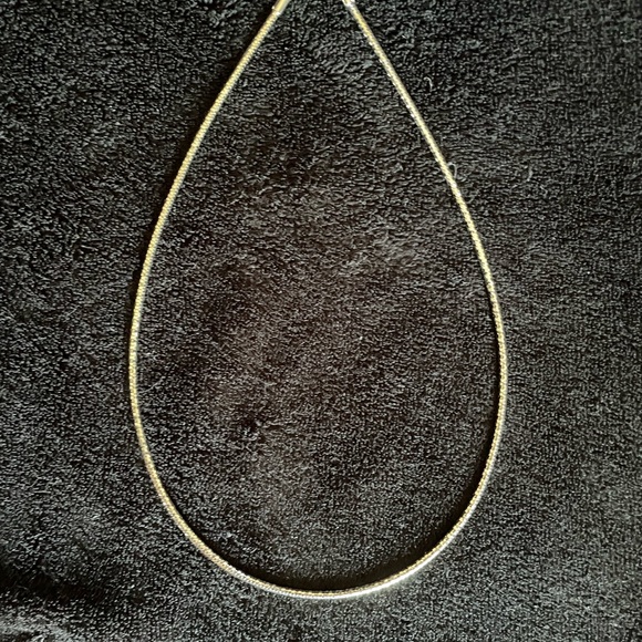 Omega style necklance - Picture 3 of 9